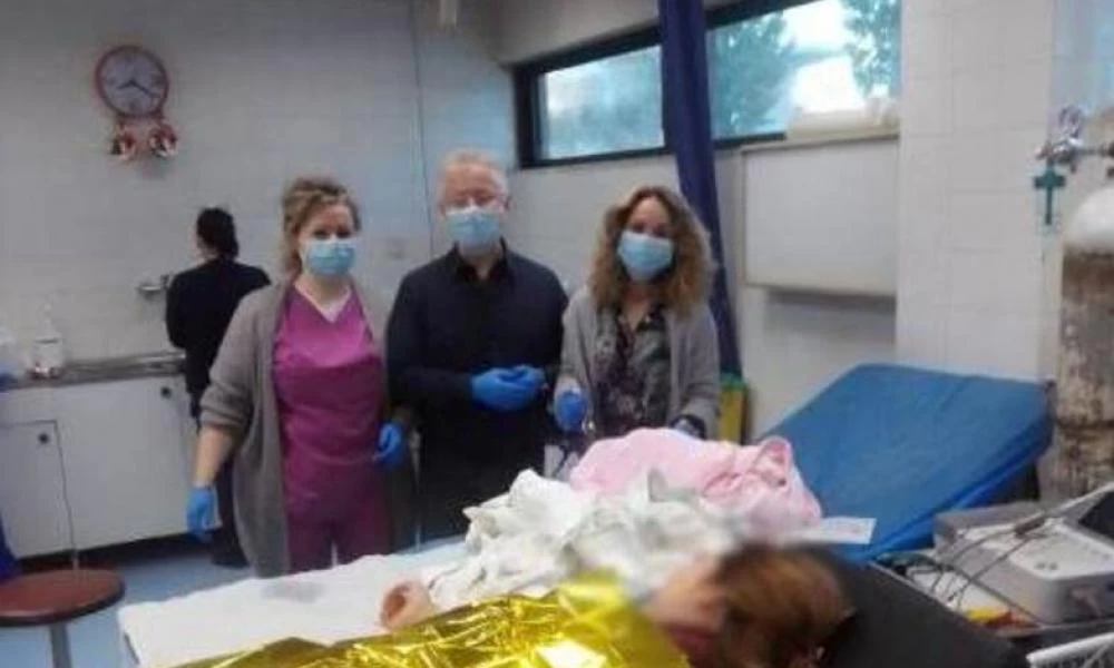Κάτω Αχαΐα: Μωρό γεννήθηκε στο αμάξι και το περιποιήθηκαν στο Κέντρο Υγείας